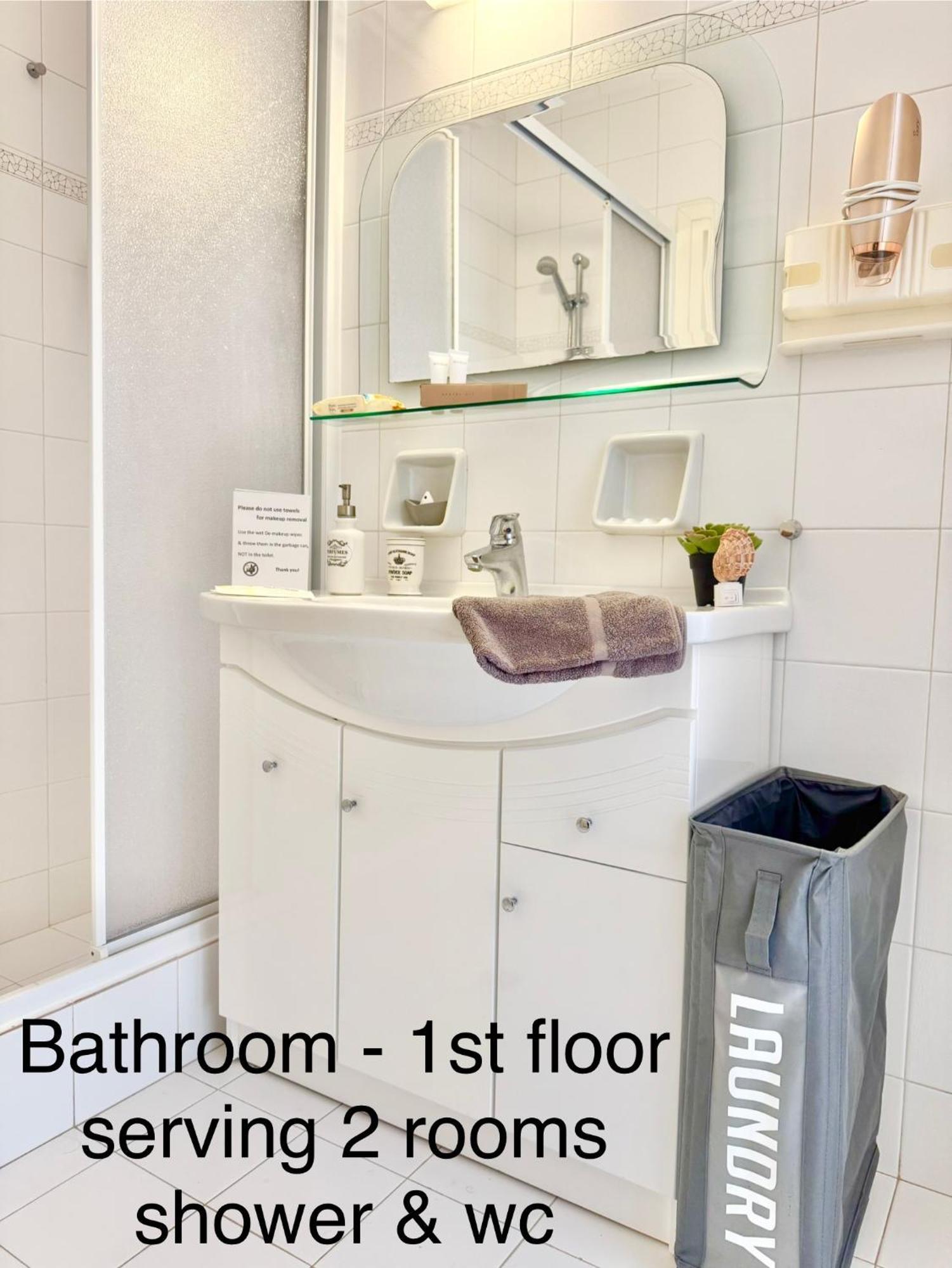 Villasonboard Dock Villa 3 Bed, 3 Bath, Canal, Greek Venice Porto Hydra Plépi Zewnętrze zdjęcie