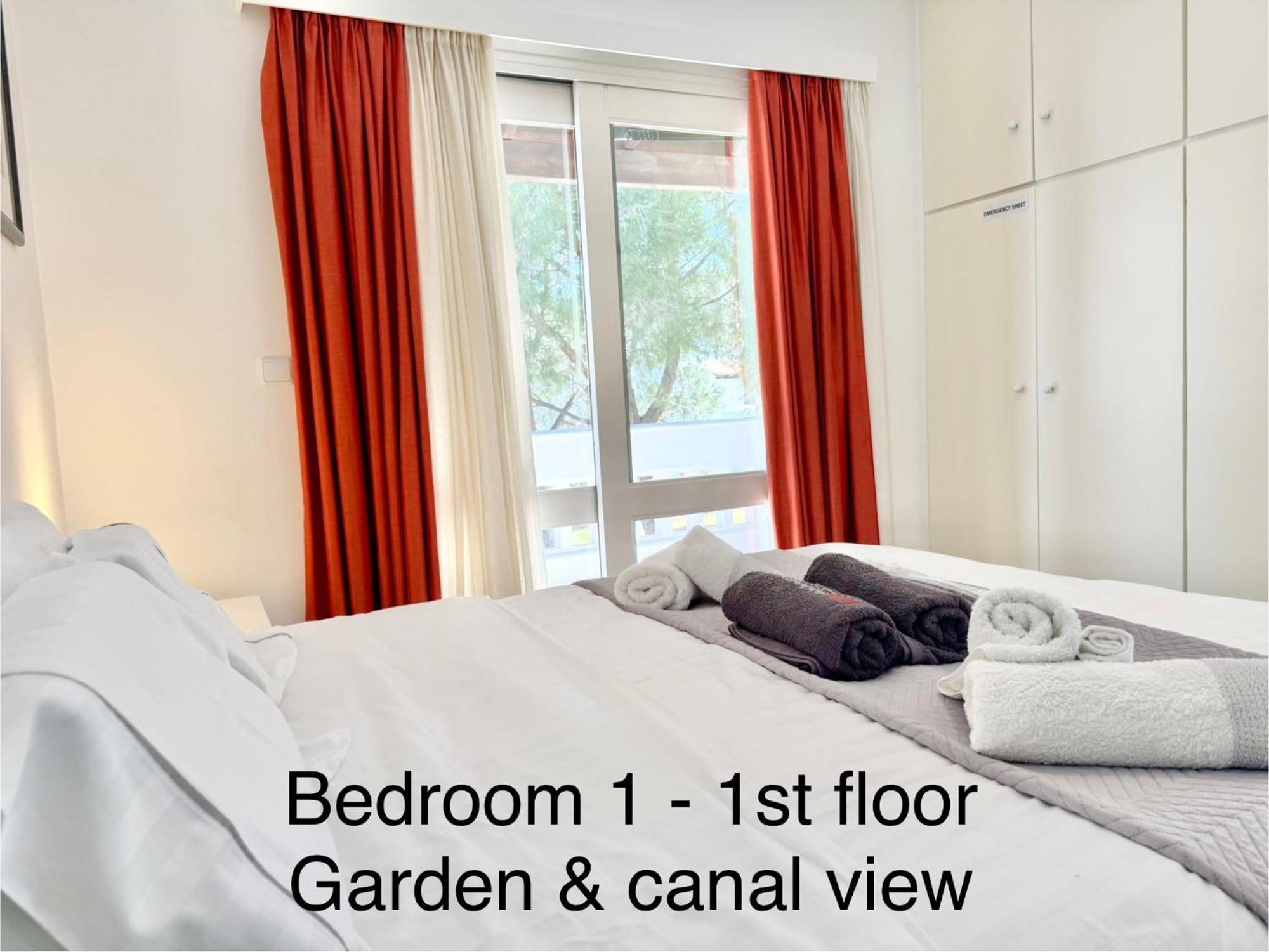 Villasonboard Dock Villa 3 Bed, 3 Bath, Canal, Greek Venice Porto Hydra Plépi Zewnętrze zdjęcie